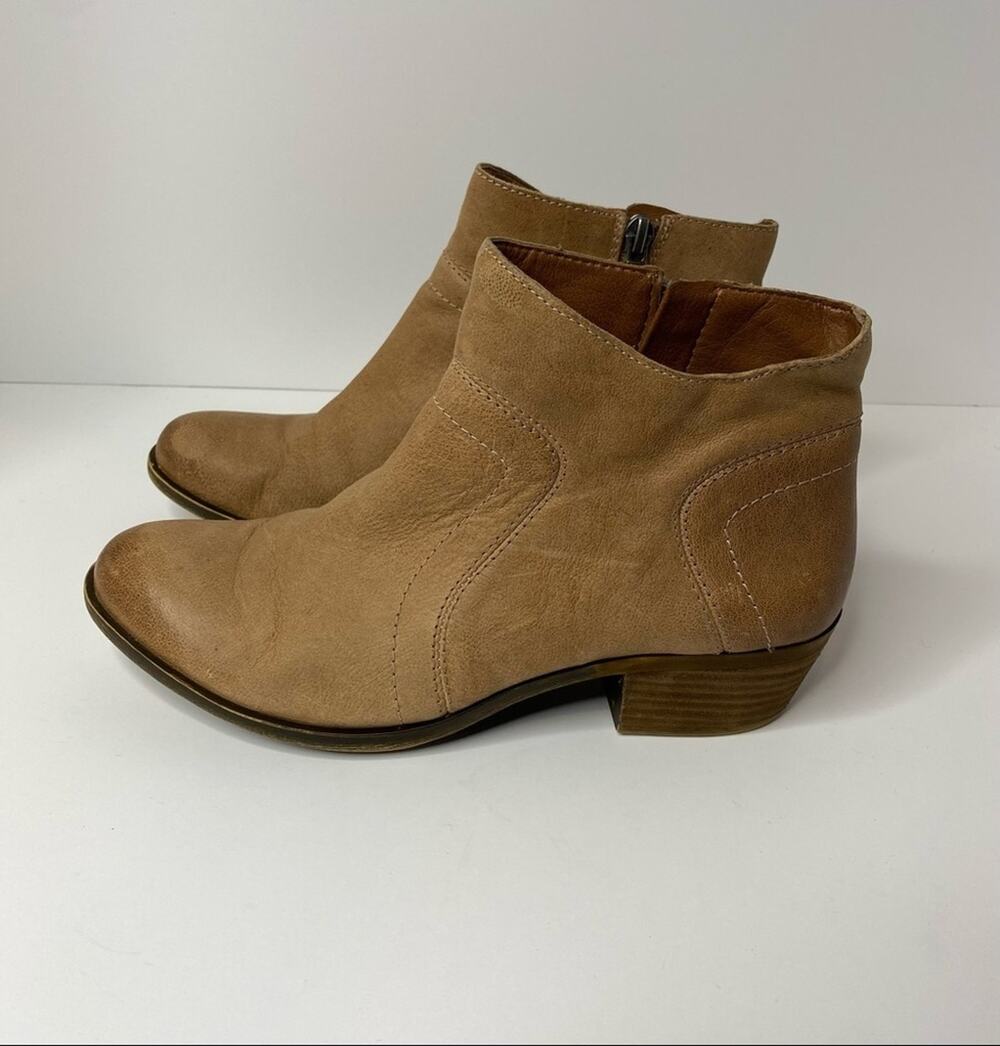Lucky Brand Brolley boots women's 7 brown leather zip low heel ankle
